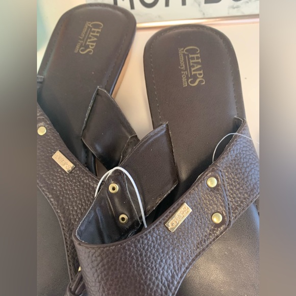 NWT Chaps Flip Flops size 11 - Picture 4 of 16